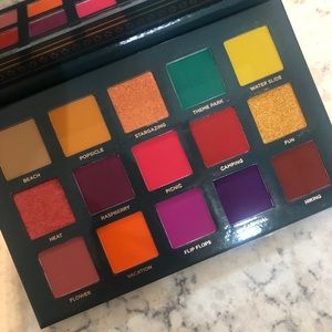 Ace Beautè eyeshadow palette